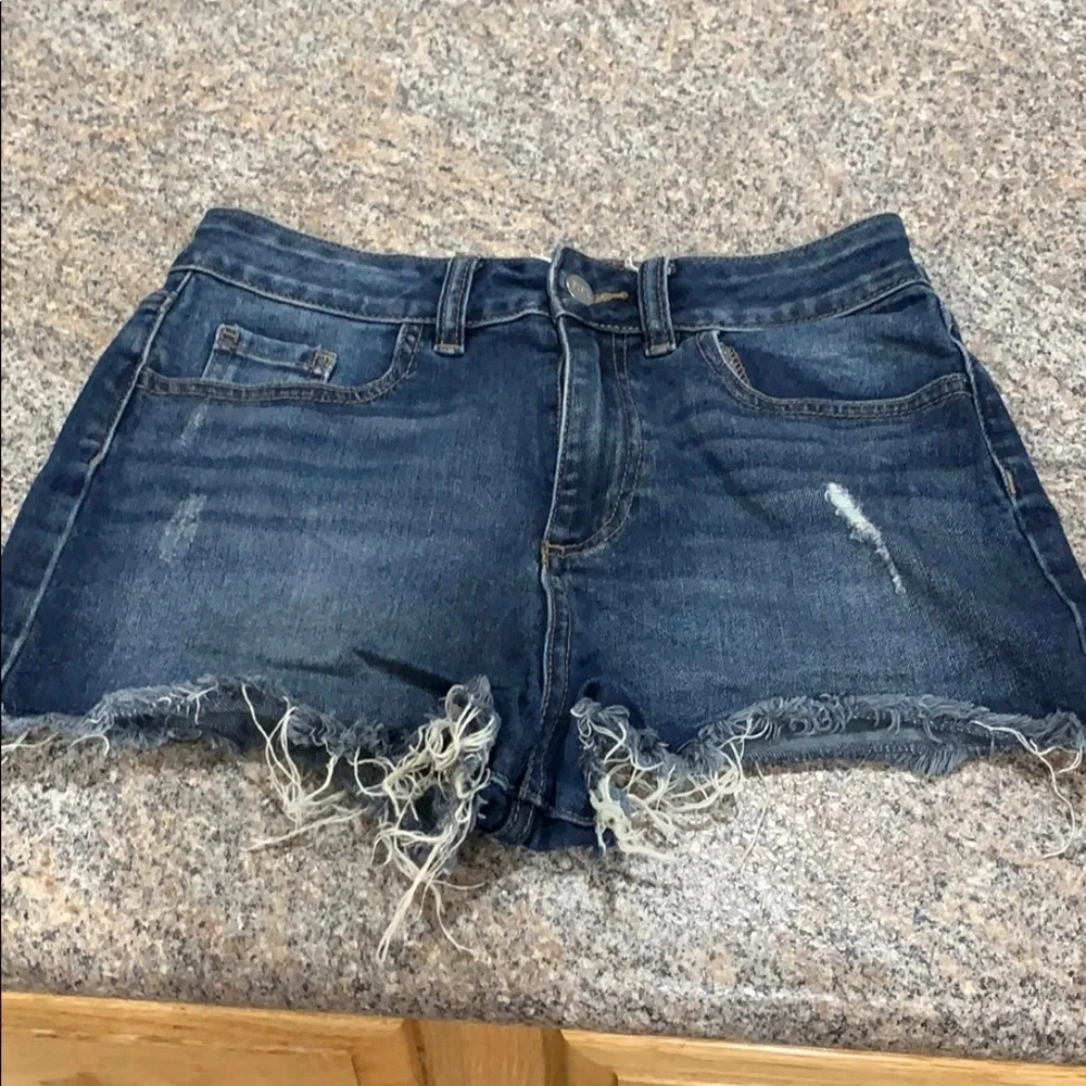 Victoria’s Secret denim shorts – size 4 - Picture 1 of 6